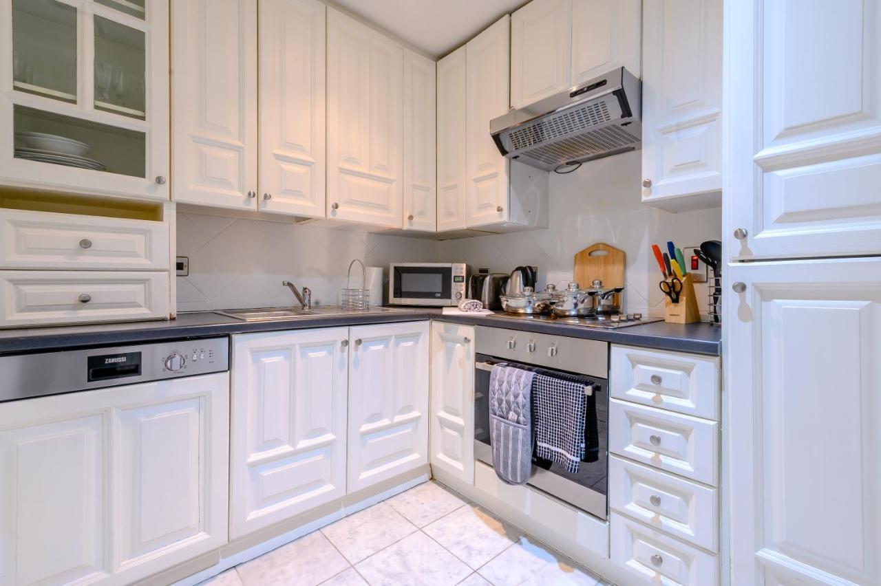 לונדון Somerset Court Kensington Apartments מראה חיצוני תמונה