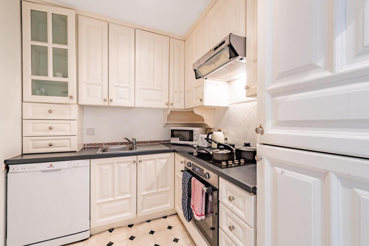 לונדון Somerset Court Kensington Apartments מראה חיצוני תמונה