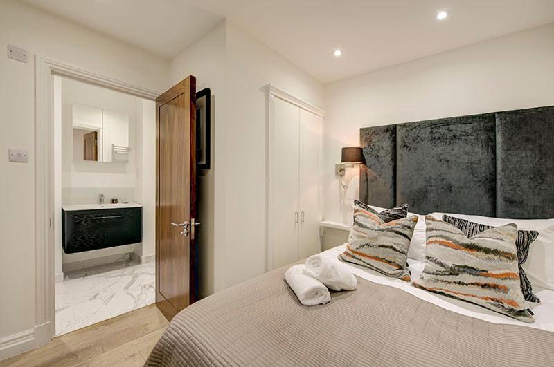 לונדון Somerset Court Kensington Apartments מראה חיצוני תמונה