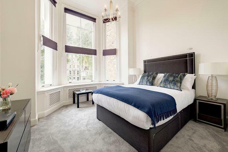 לונדון Somerset Court Kensington Apartments מראה חיצוני תמונה