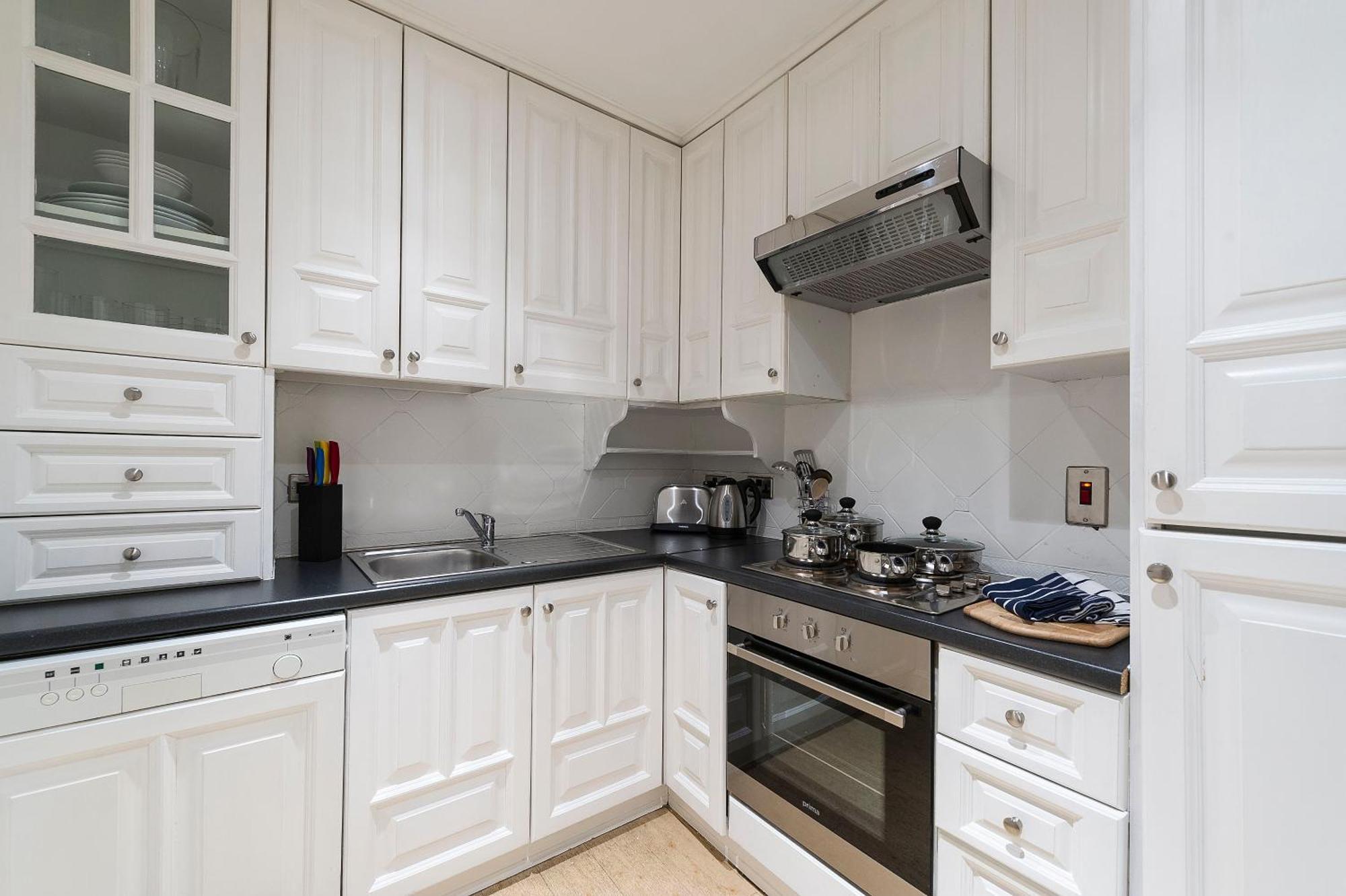 לונדון Somerset Court Kensington Apartments מראה חיצוני תמונה